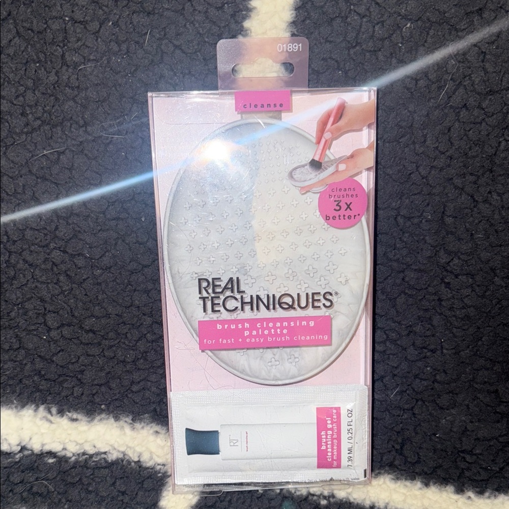 Real Techniques Brush Cleansing Palette